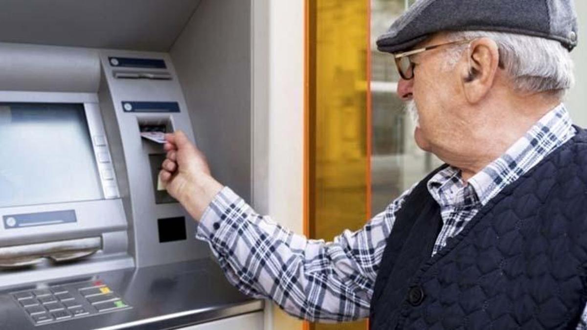 Emekliye yılbaşı ikramiyesi var mı? Emekli yılbaşı ikramiyesi Meclis’ten geçti mi?