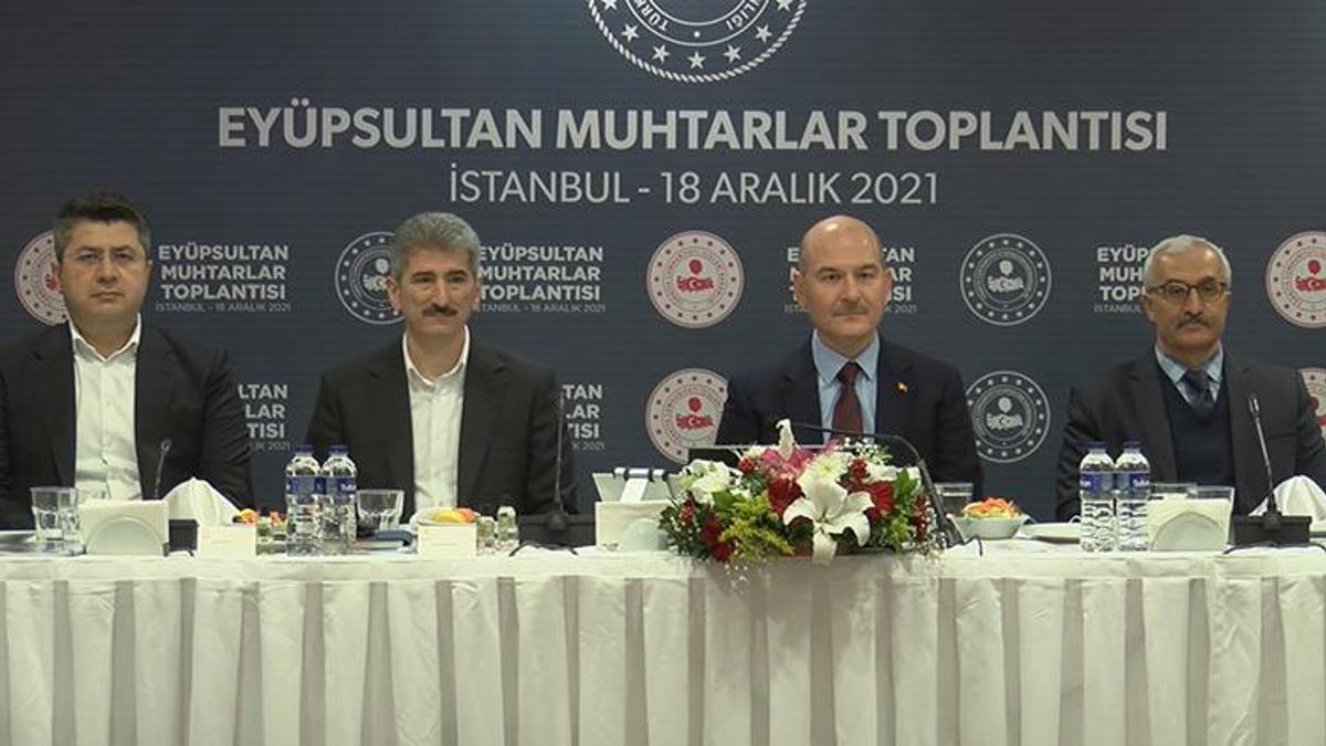 Bakan Soylu Eyüpsultan'da muhtarlarla bir araya geldi
