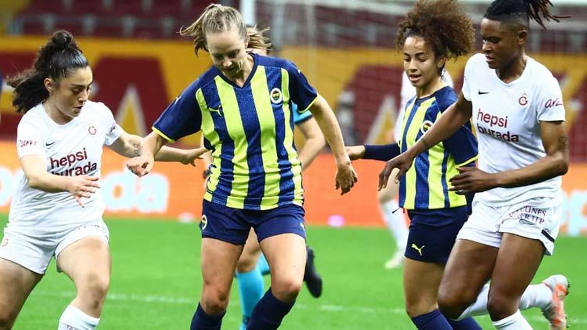 Fenerbahçe Beşiktaş kadın futbol maçı canlı izle! Beşiktaş Fenerbahçe kadın futbol maçı hangi kanalda, saat kaçta?