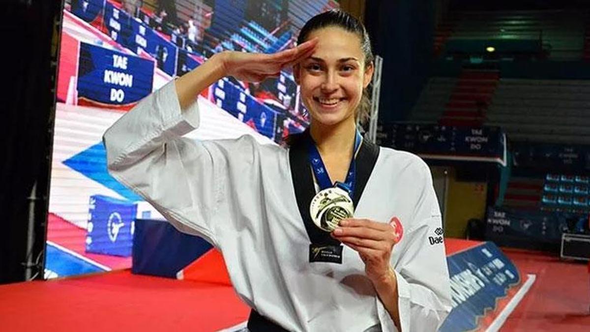 Dünya şampiyonu sosyal medya hesabından açıkladı! İrem Yaman bıraktı