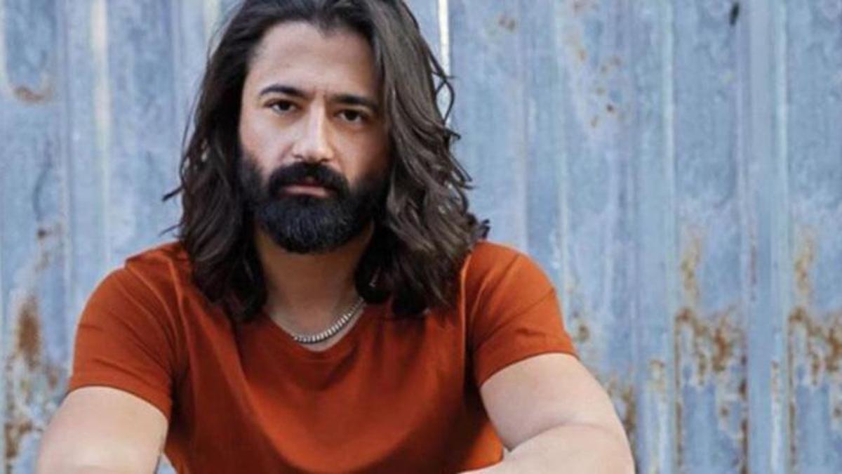 Koray Avcı'nın, hayranına verdiği cevaba tepki yağdı! 'Herkes sanatçı olamıyor'