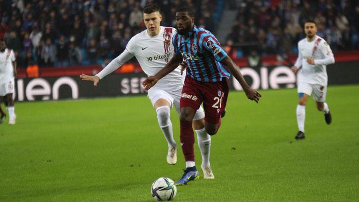 Süper Lig'de lider Trabzonspor Hatayspor'u 2 golle geçti.