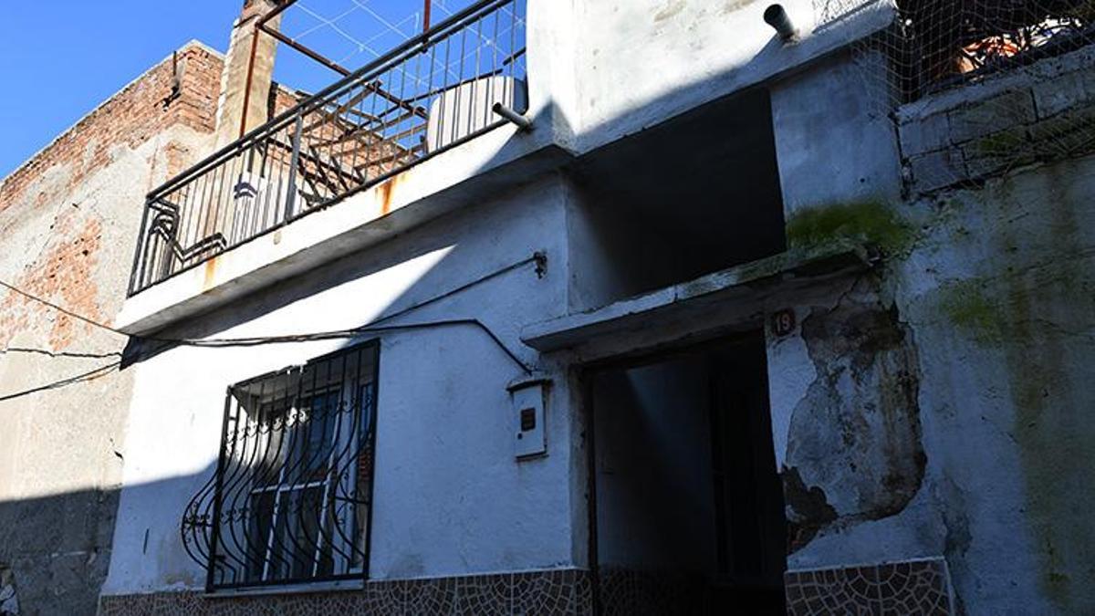 Dede ve babaannesi zehirlenerek öldü! Küçük Zeynep inanılmaz bir şekilde kurtuldu