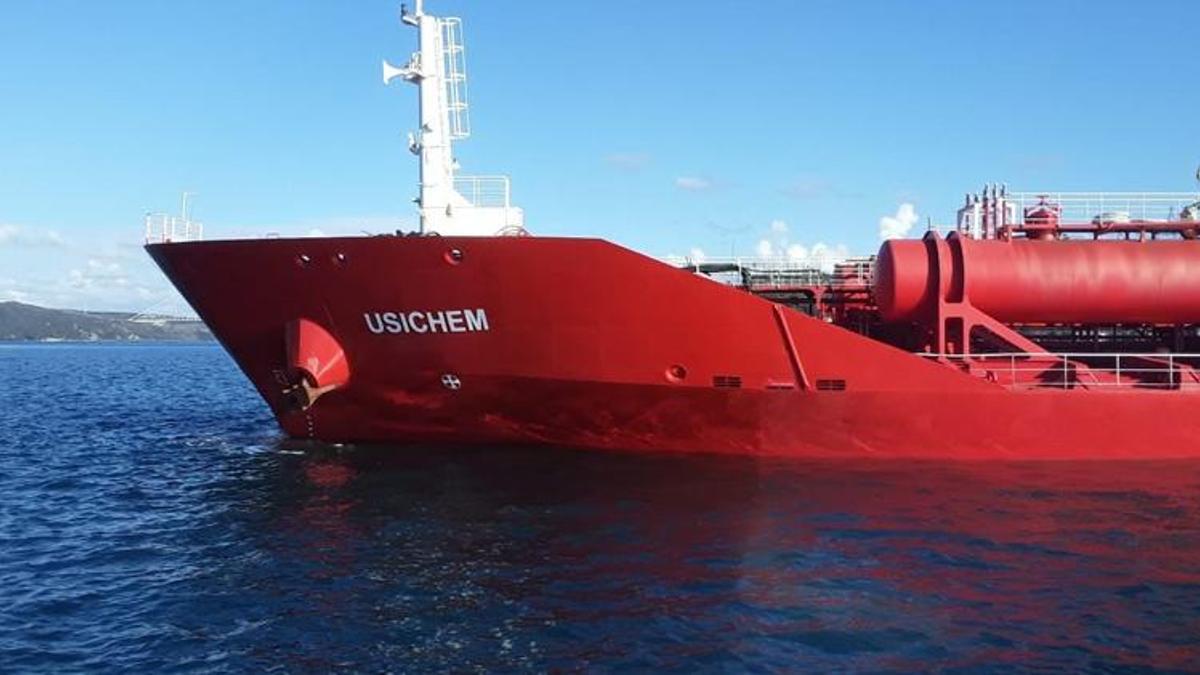 Ayçiçek yağı yüklü tanker paniğe neden oldu! Boğaz trafiği askıya alındı