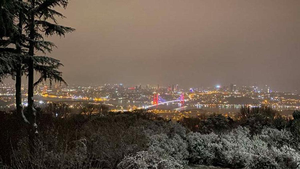 Çamlıca Tepesi beyaza büründü, ortaya kartpostallık görüntüler çıktı