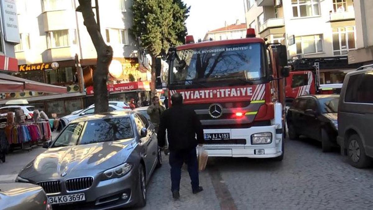 Avcılar'da itfaiyeye hatalı park engeli