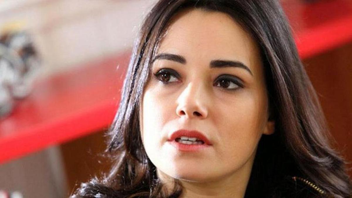 Özgü Namal yeni yıla yeni evle giriyor