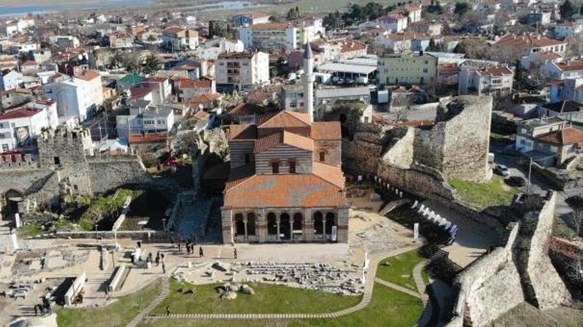 Edirne’nin “Enez Ayasofyası” 56 yıl sonra ibadete açıldı
