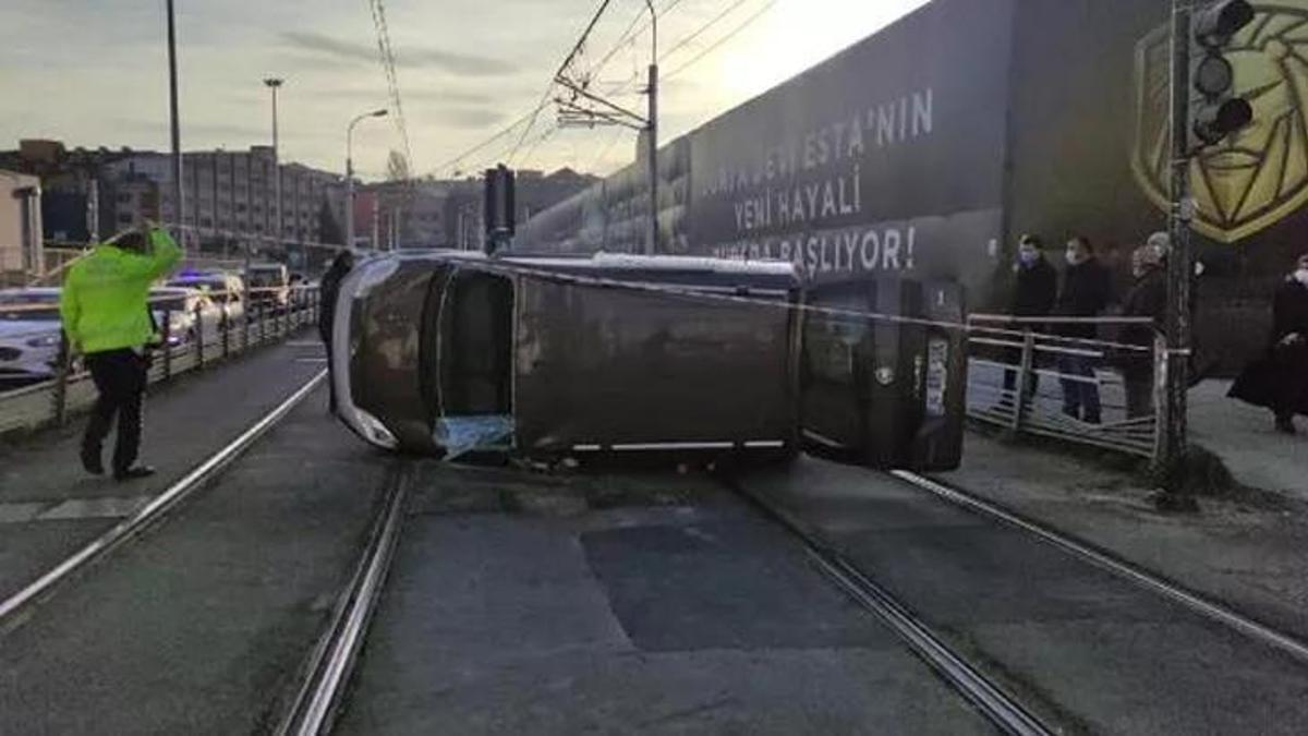 Tramvay hattında trafik kazası! Seferler normale döndü!