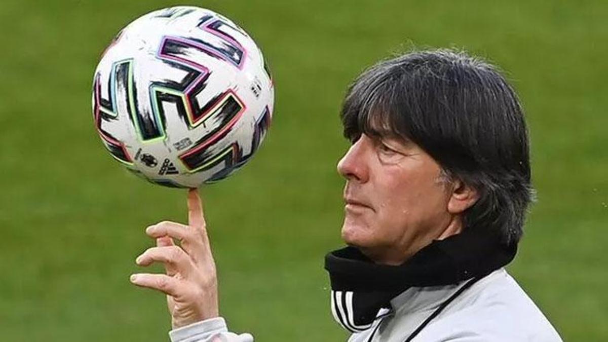 Joachim Löw teknik direktör İsmail Kartal yardımcı antrenör