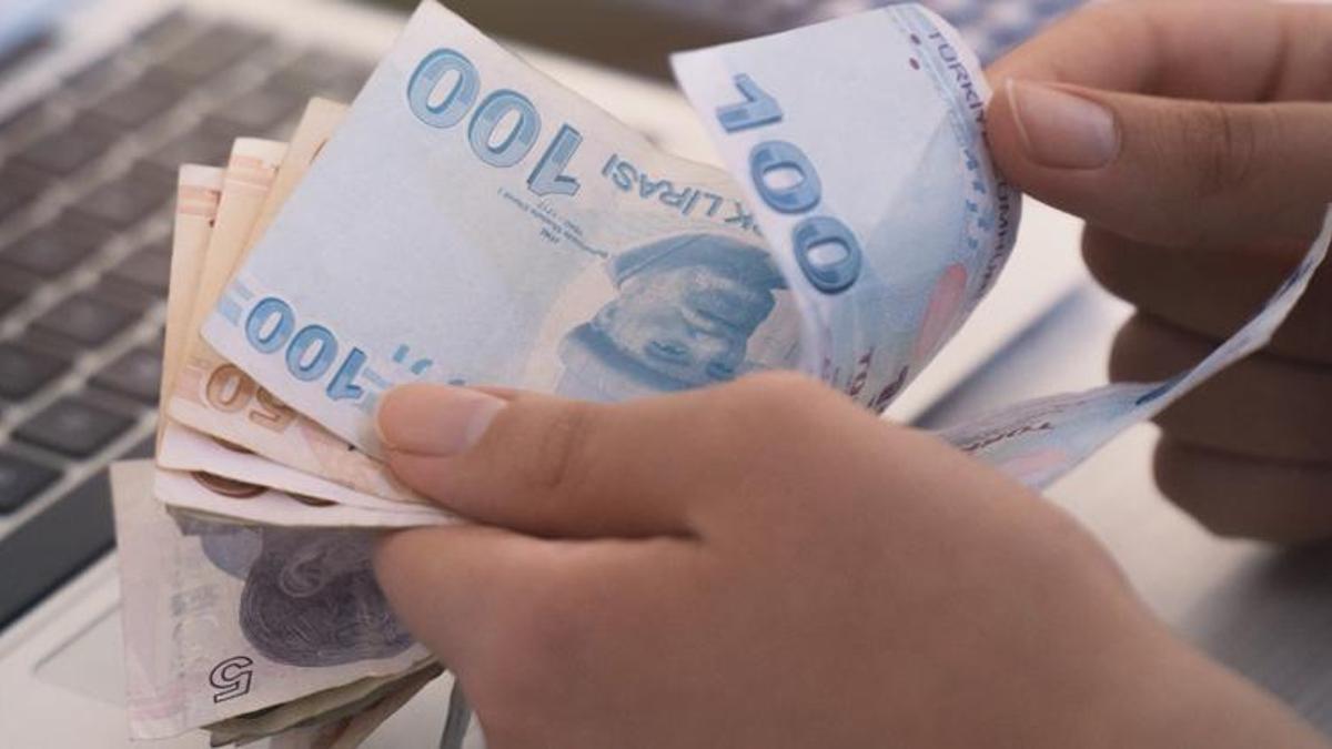 Emekli maaşlarına büyük zam! Canlı yayında duyurdu! Asgari ücrete yakın...