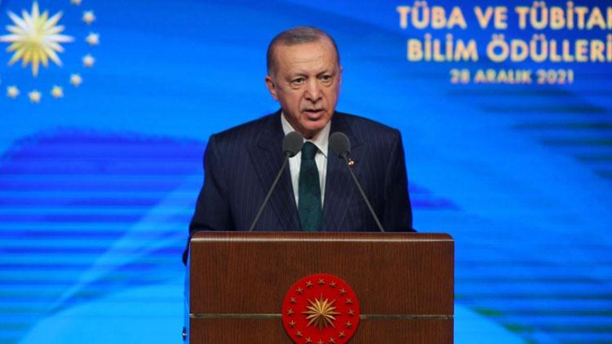 Cumhurbaşkanı Erdoğan'dan canlı yayında yeni burs müjdesi!