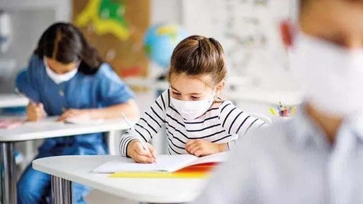 Okullar kapanacak mı? Yüz yüze eğitim devam edecek mi, yüz yüze eğitime ara mı veriliyor? Bakan açıkladı!