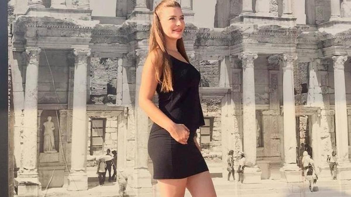 Mermer suyu içip ölen Özde Çivici'nin son fotoğrafı ortaya çıktı: O şişeyle poz vermiş