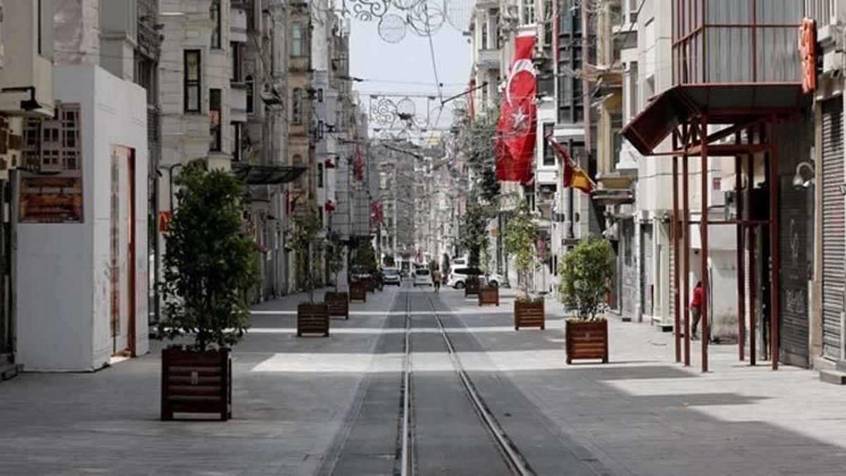 1 Ocak 2022 resmi tatil mi? Özel sektörler, kamu kurumları ve okullar 1 Ocak'ta tatil mi 2022, yılbaşı tatili kaç gün?