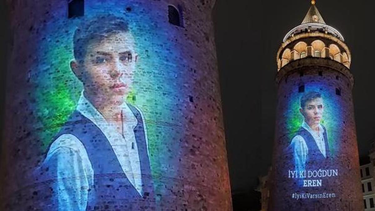 Şehit Eren Bülbül'ün doğum gününe özel hazırlanan video Galata Kulesi'ne yansıtıldı