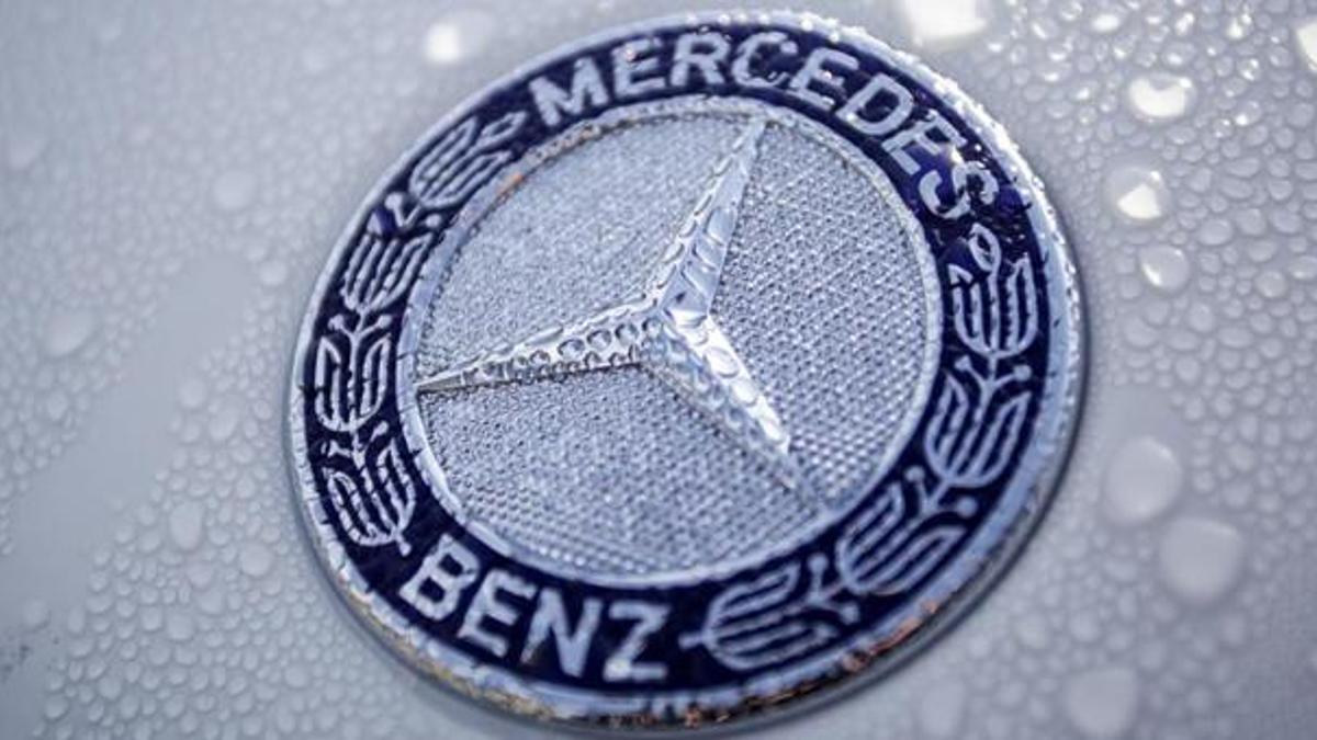 Mercedes Benz, dünya çapında 800 binden fazla aracı arıza nedeniyle geri çağırdı