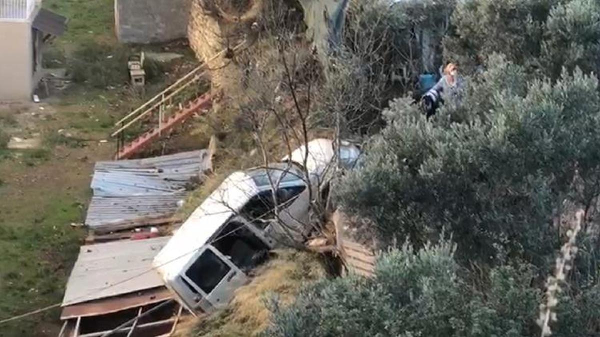 Kamyonet yayalara çarptı! 1 ölü, 2 yaralı
