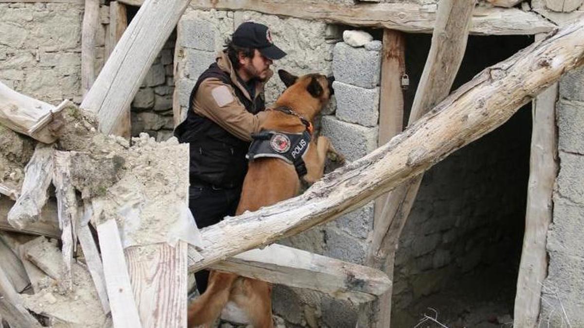 Emniyet ve Jandarma eş zamanlı düğmeye bastı! 588 kişi yakalandı