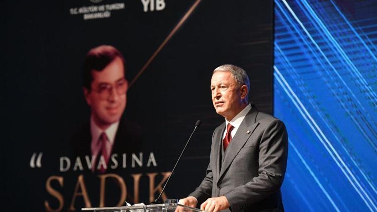 Bakan Akar'dan Yunanistan tepkisi: 'Kuzu postuna bürünerek mağdur imajı veriyor'