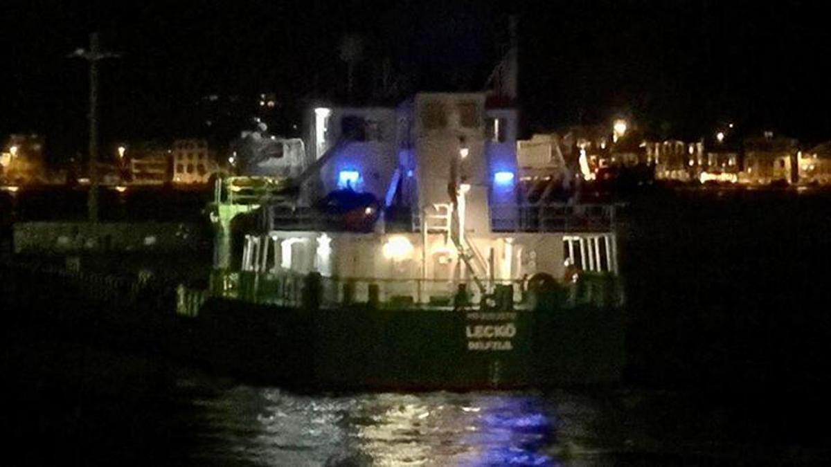 İstanbul Boğazı'nda gemi arızası! Kurtarma römorkörü ile müdahale edildi