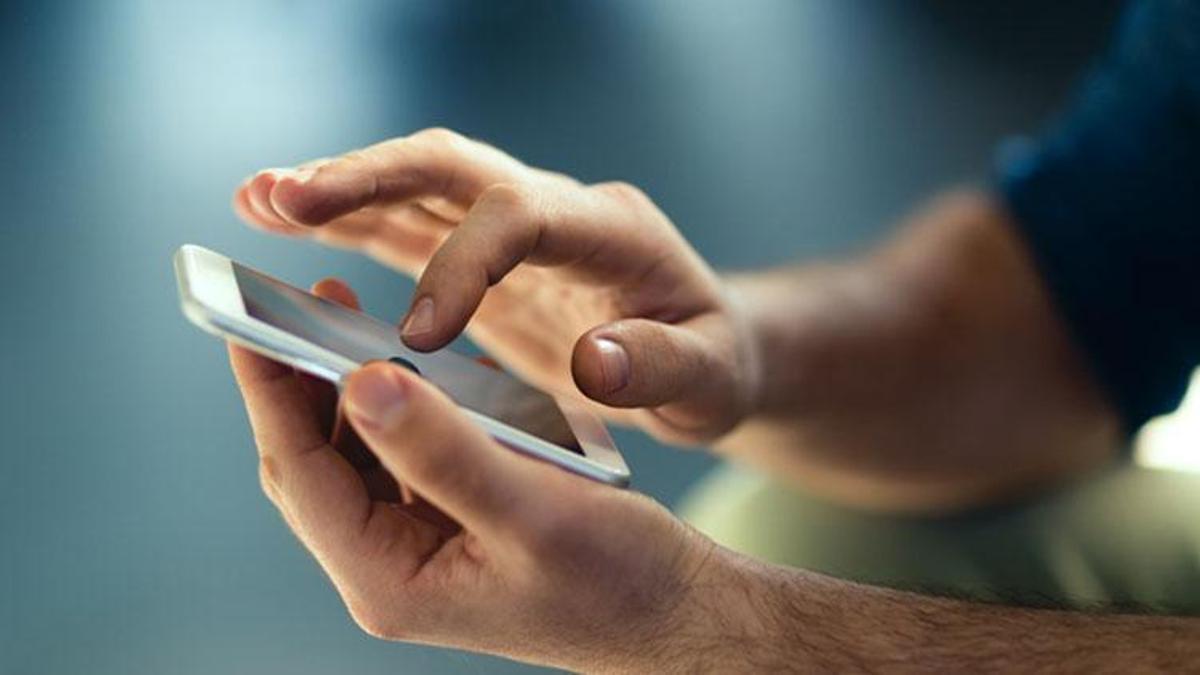 İşyerini telefonla arayarak izin alan işçi işten çıkarılabilir mi? İşçiye kıdem ve ihbar tazminatı ödenir mi?
