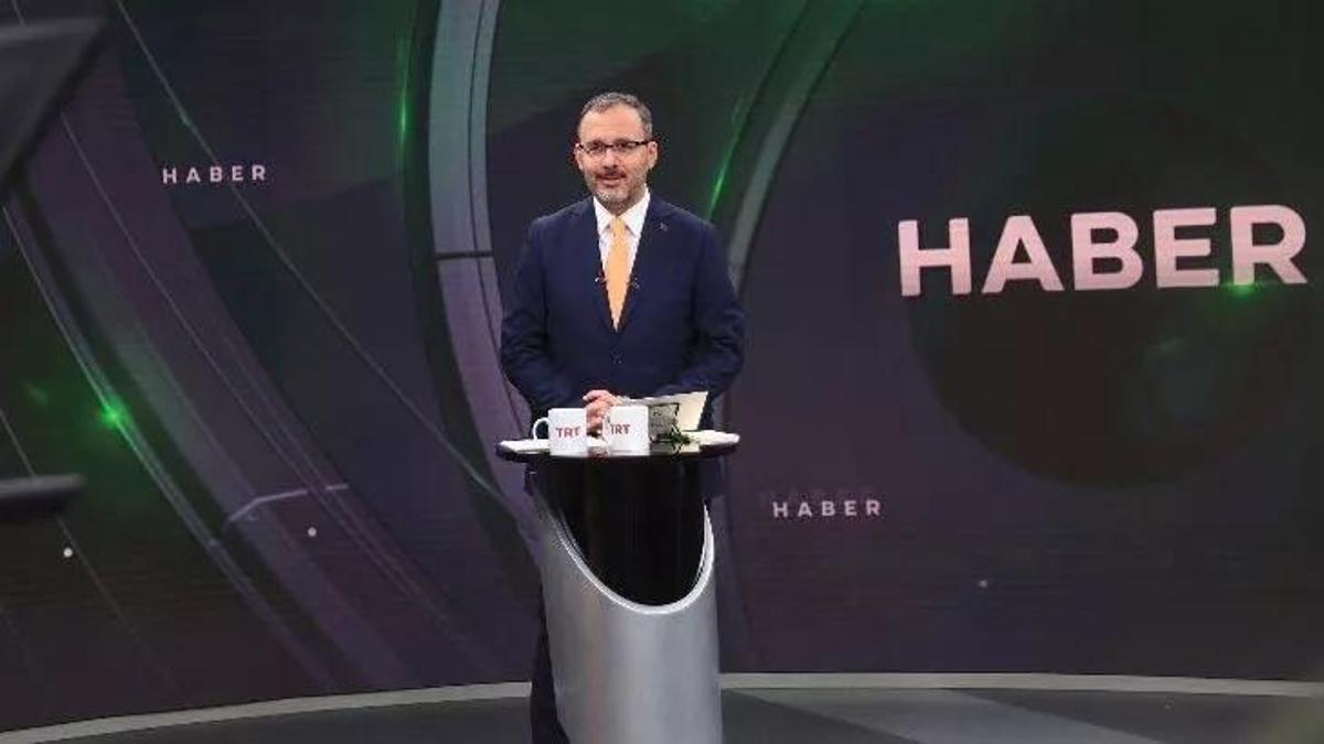 Bakan Kasapoğlu Gazeteciler Günü'nde haber sundu!