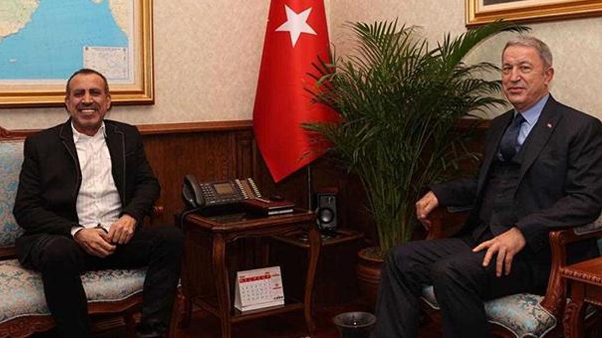 Bakan Akar, Mehmetçik Vakfı'na 150 bin TL bağışlayan Haluk Levent'i kabul etti