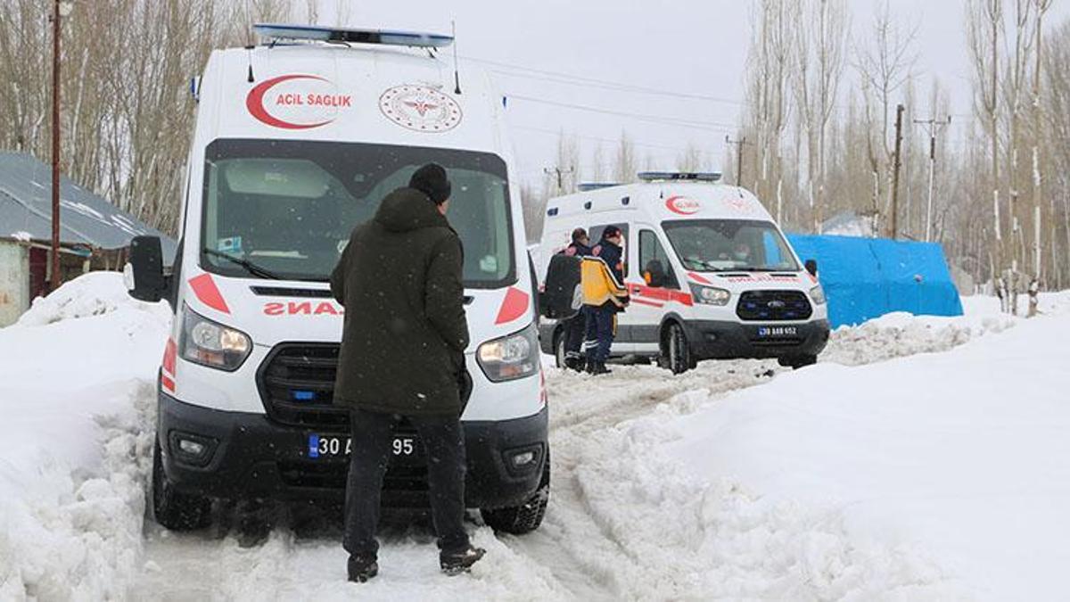 Şebeke arızası için gittikleri köyde üzerlerine çığ düştü: 3 yaralı