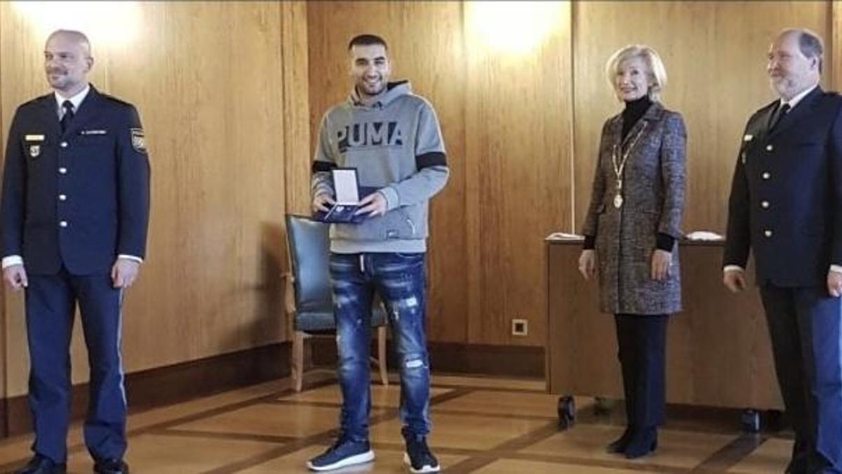 Almanya bu Türk gencini konuşuyor! Hükümet harekete geçti, başbakandan özel ödül