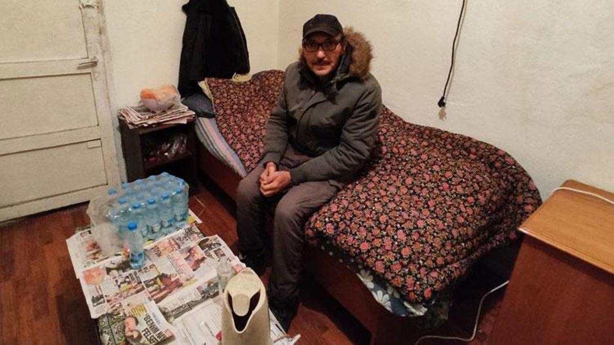 Nafaka borcunu ödeyemeyen adam 14 yıldır kömürlükte yaşıyor