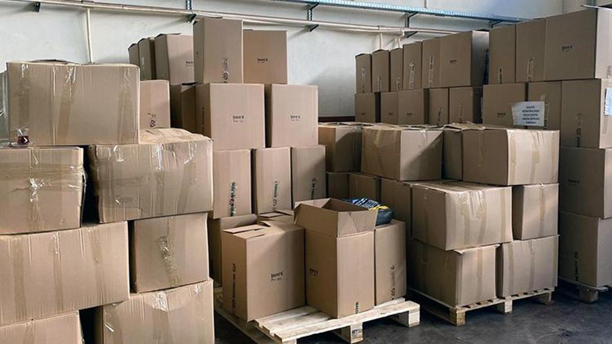 Adana'da 4 milyon kaçak makaron ele geçirildi! Fabrika sahibi gözaltında