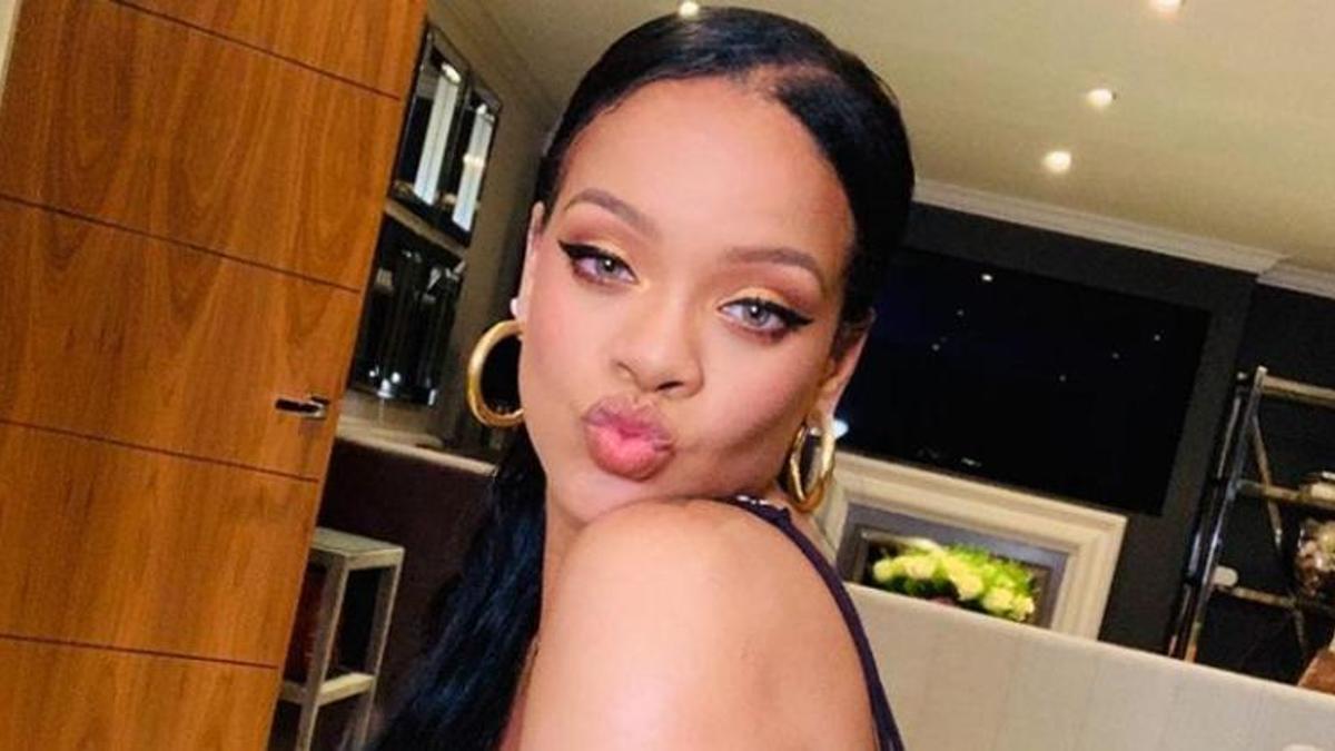 Rihanna'dan cesur 'Sevgililer Günü' paylaşımı