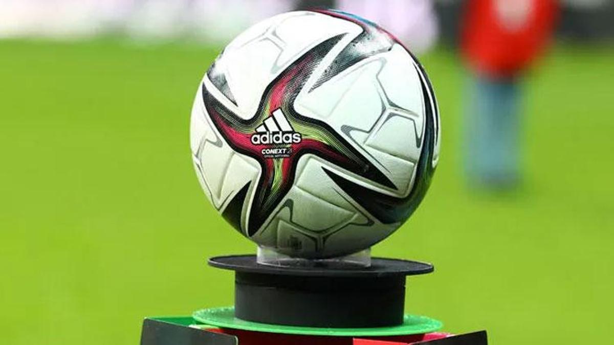 Süper Lig'de bir erteleme bir saat değişikliği!
