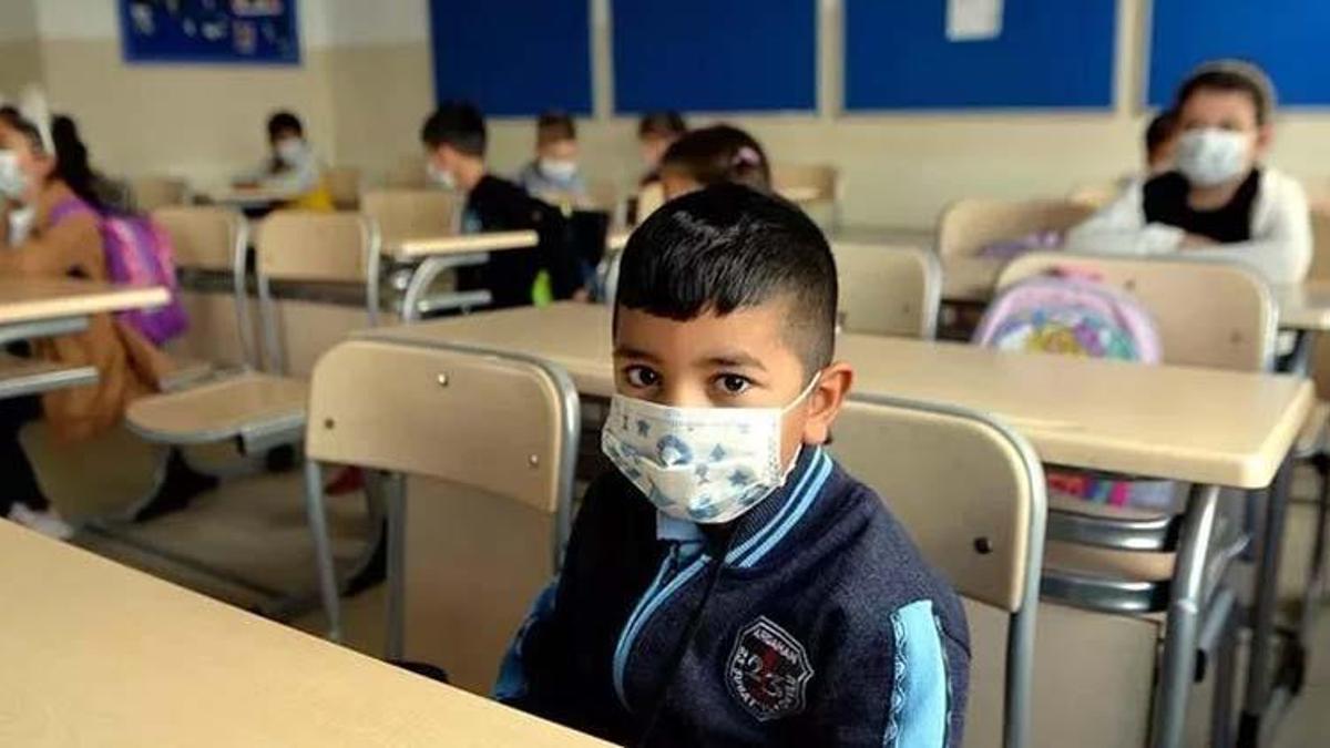 Yarıyıl tatili uzatıldı mı, kaç gün? Sömestr tatil ne zaman bitiyor 2022? Bakan Özer açıkladı!
