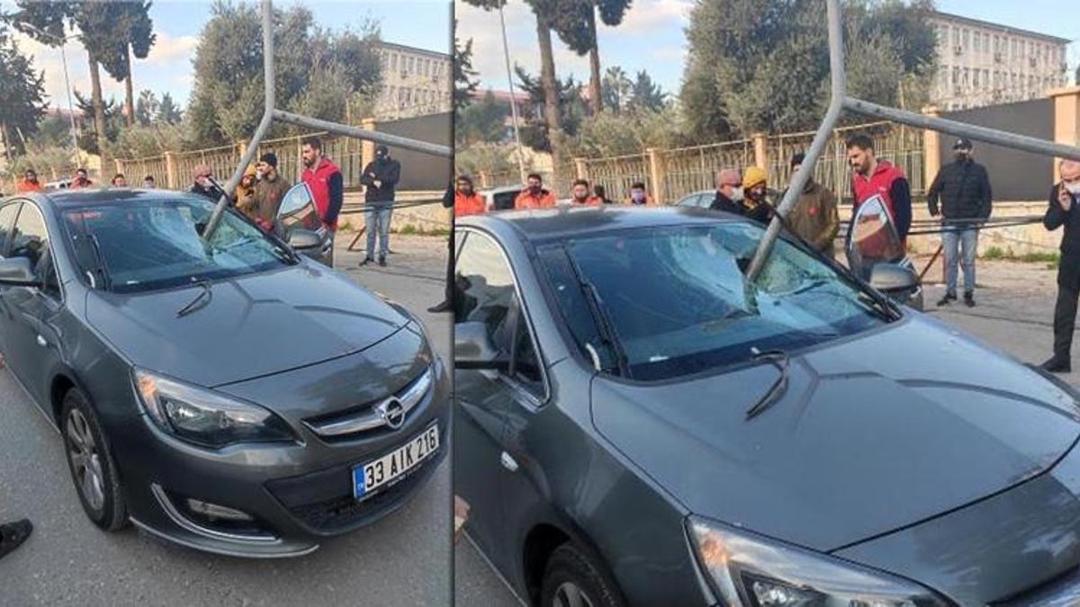 Devrilen direk otomobilin ön camına ok gibi saplandı! Sürücü...