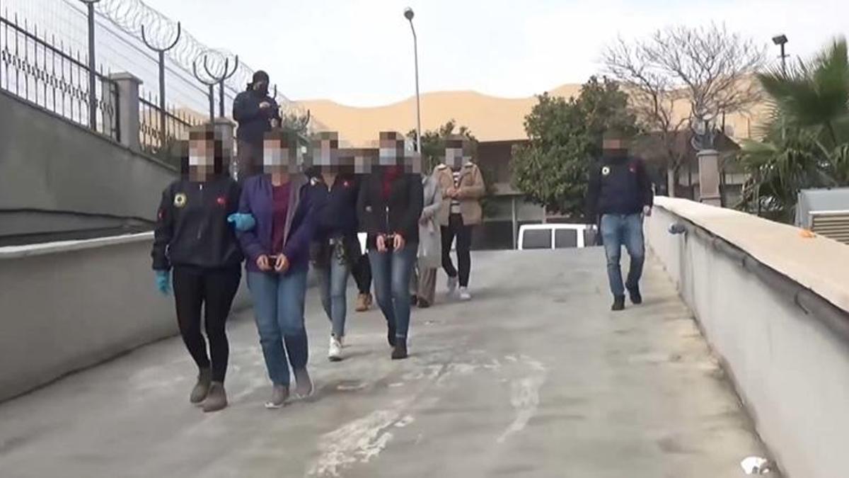 Mersin'de terör operasyonu! HDP ilçe eş başkanının kızı da gözaltında