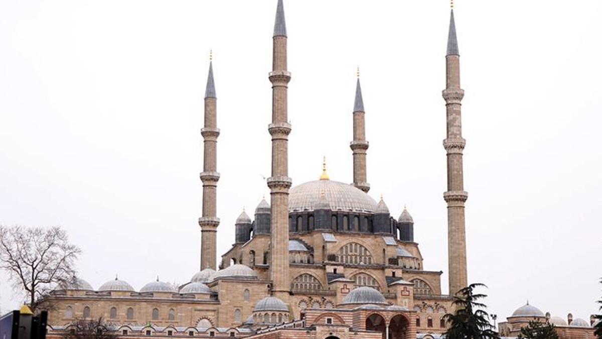 Selimiye Camisi, kılınan son cuma namazıyla restorasyona alındı