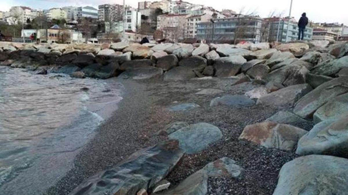 Balıkesir Bandırma'da korkutan görüntü! Deniz 10 metre çekildi