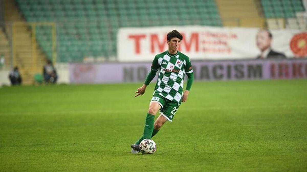 Trabzonspor, Taha Altıkardeş'i kadrosuna kattı