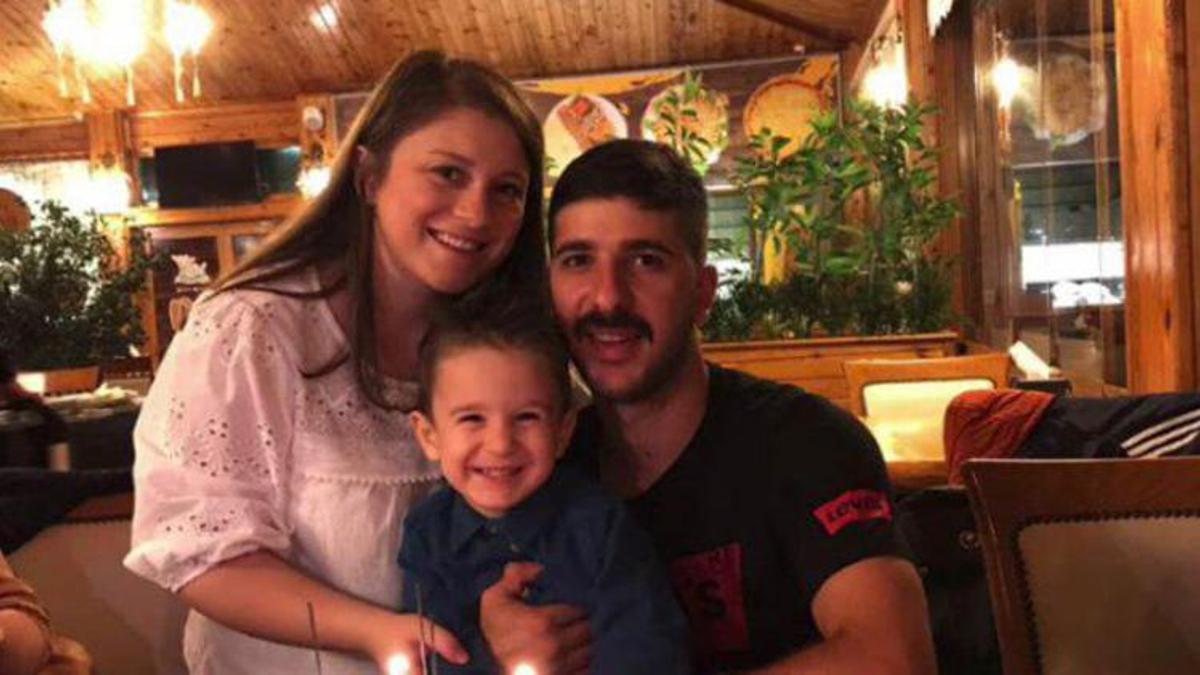 Anne ve karnındaki 8 aylık bebeğini koronavirüs ayırdı