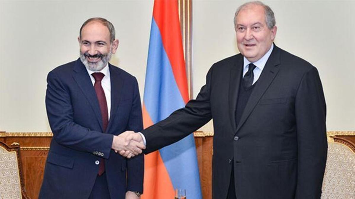 Ermenistan'da son dakika gelişmesi! Cumhurbaşkanı Armen Sarkisyan istifa etti