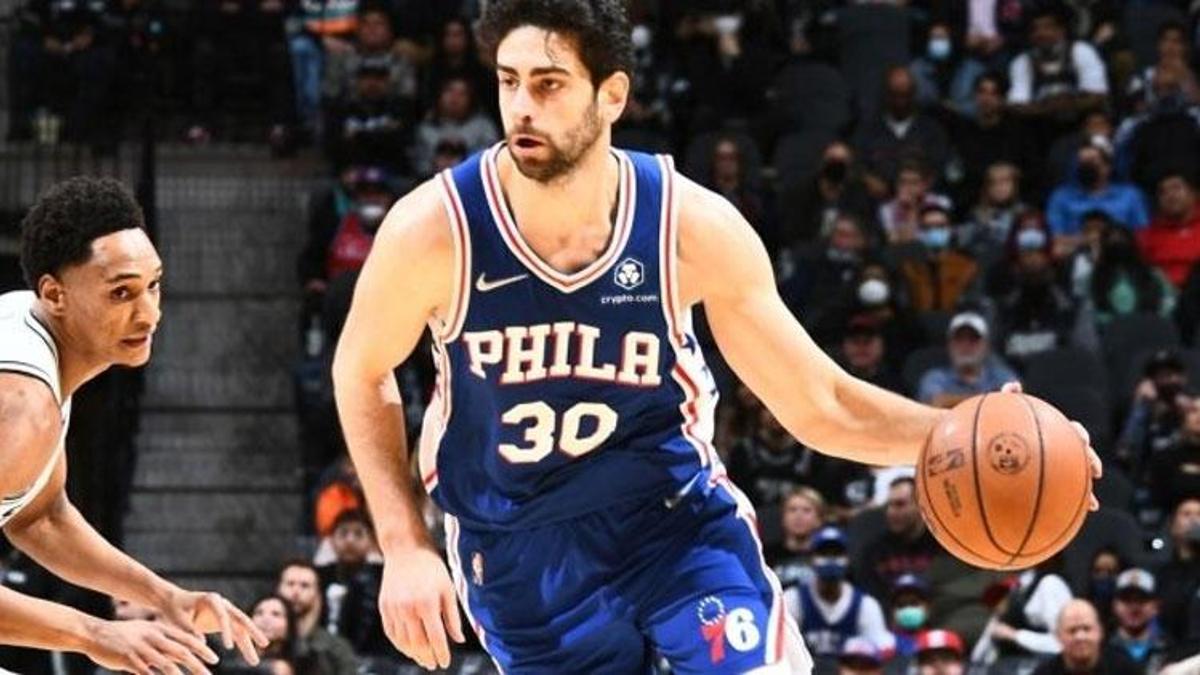 Furkan Korkmaz'dan 17 sayı 4 ribaund!