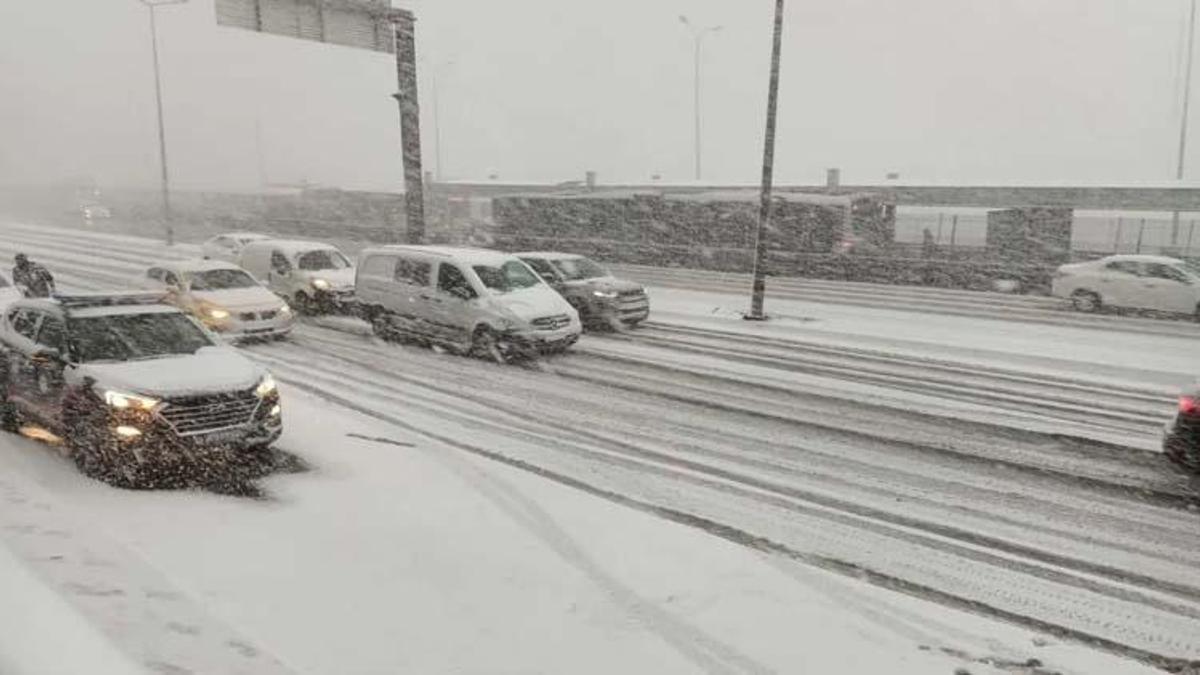 Hangi yollar kapalı? Kara Yolları ulaşıma kapalı yollar ile İstanbul’da trafiğe kapalı yollar
