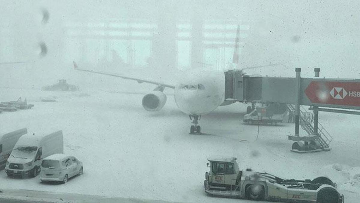 THY, İstanbul Havalimanı'ndan yapacağı tüm uçuşları saat 00.00'a kadar durdurdu
