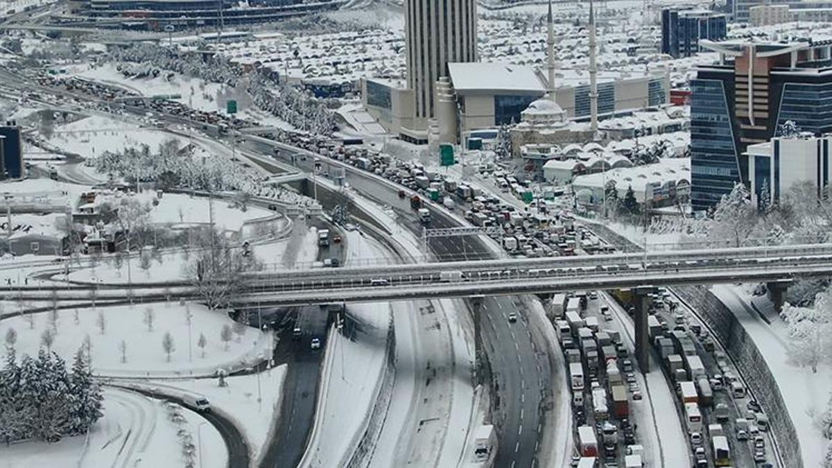 Karayolları kapalı yollar haritası! İstanbul’da hangi yollar kapalı? Köprüler açık mı?