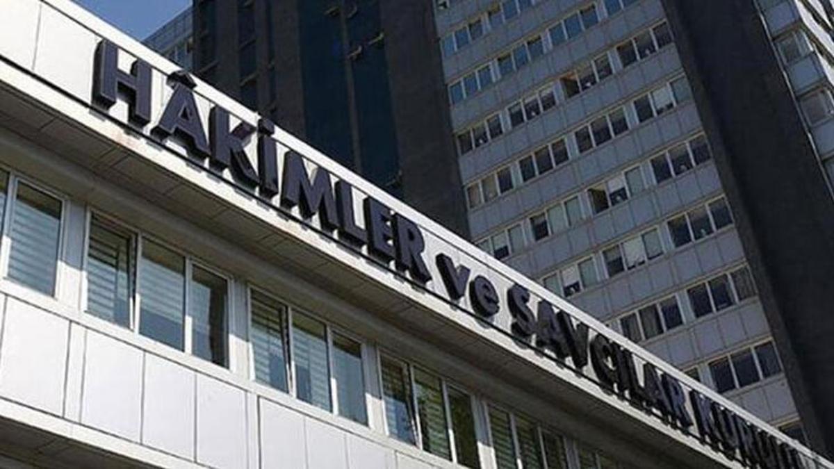 HSK, firari iş insanı ile fotoğrafı çıkan hakimi komisyon başkanlığı görevinden aldı
