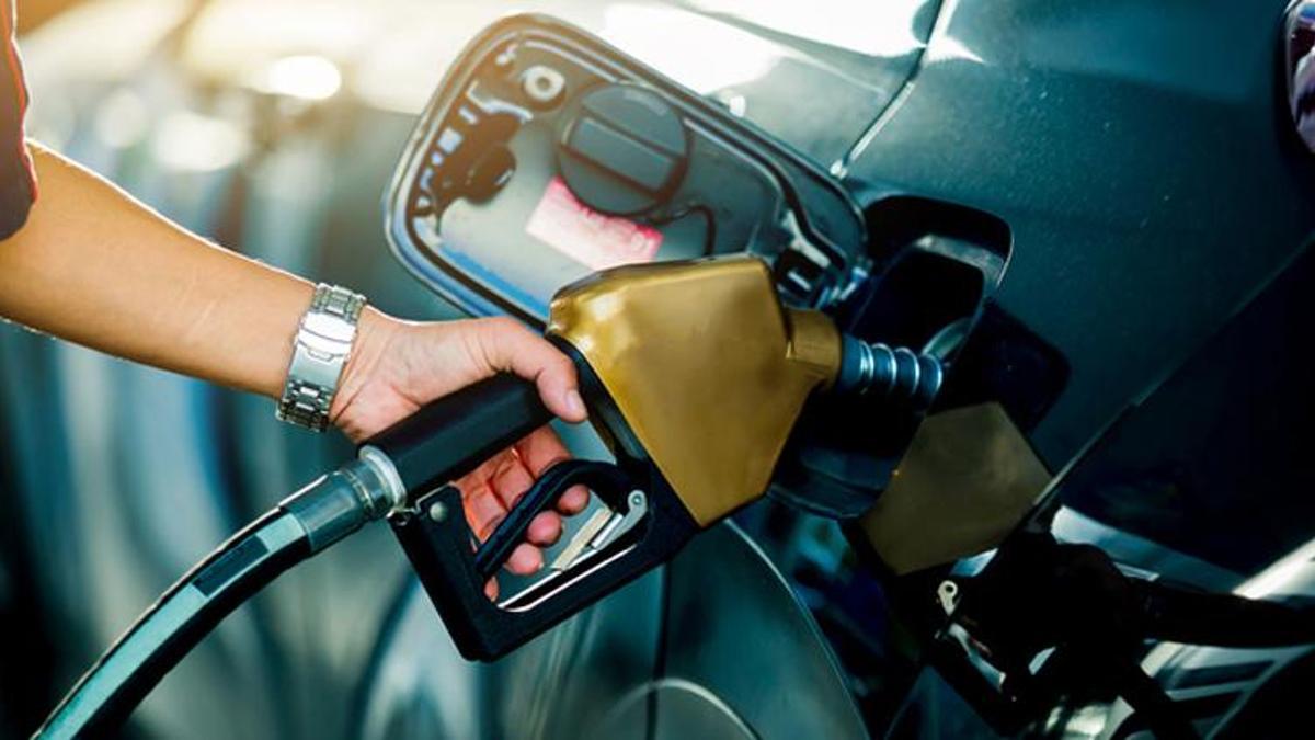 Petrol fiyatları ile ilgili flaş uyarı! 7 yılın en yüksek seviyesini gördü, 2 Şubat çok kritik...