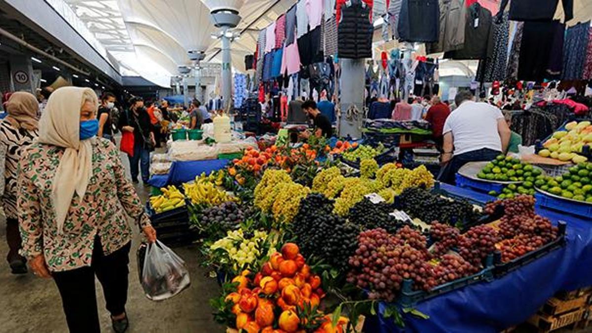 Pazarda fiyatlar iki katına çıktı! Soğuk hava meyve sebzeyi fena vurdu