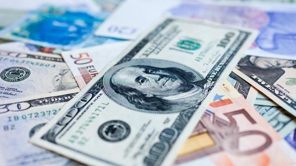 Dolar ve euro fiyatlarıyla ilgili flaş açıklama! Düşüşe geçti